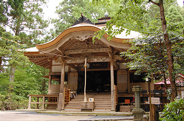 Sanbutsu-ji Hondo